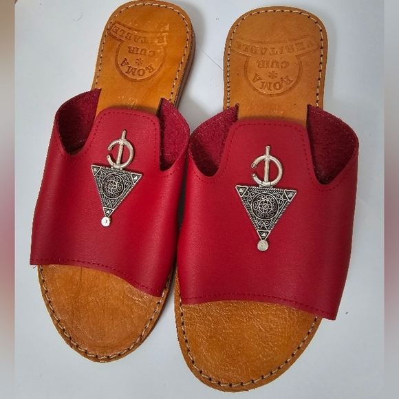 Red Leather Moroccan Flat Sandals with Silver Accents - Picture 5 of 5